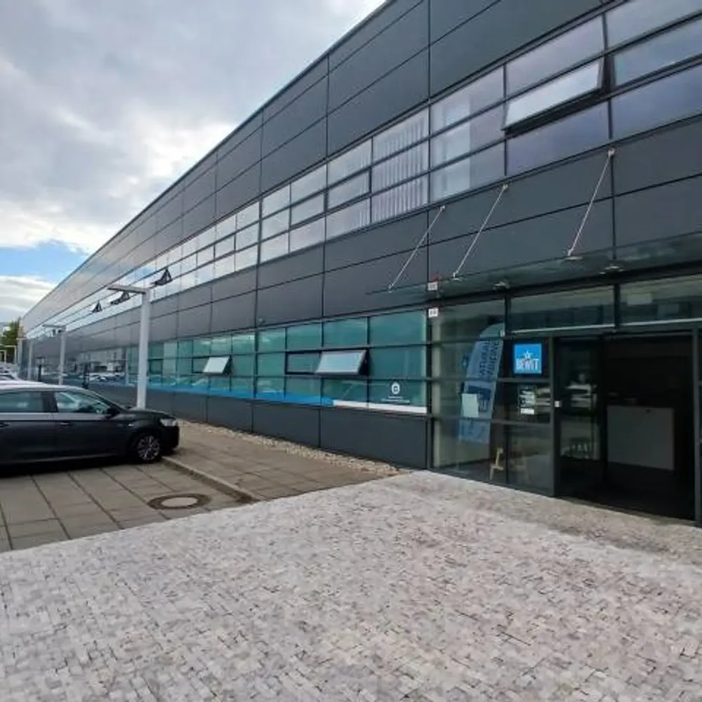 Pronájem skladový a výrobní objekt s kancelářemi